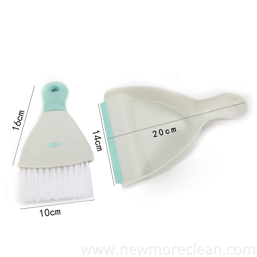 Adjustable broom and dustpan set 